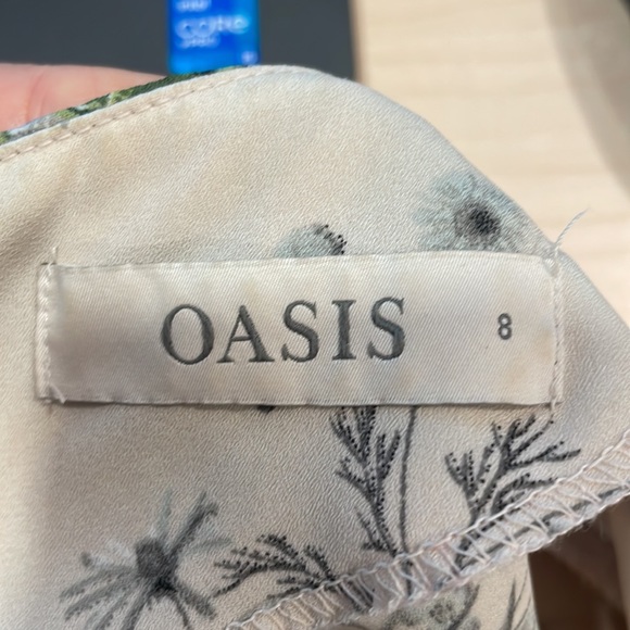 Floral sleeveless summer blouse - Picture 3 of 5